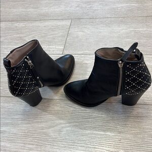 Zara | Shoes | Zara Leather Lug Sole Ankle Boots With  display picture 1